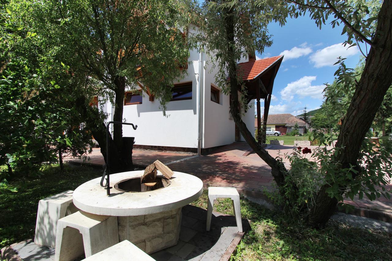 Bed and Breakfast Felso Fogado Felsotold Екстер'єр фото
