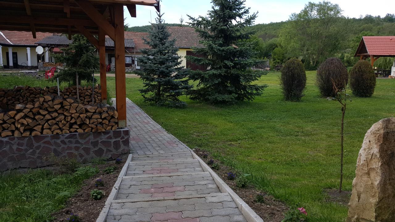 Bed and Breakfast Felso Fogado Felsotold Екстер'єр фото